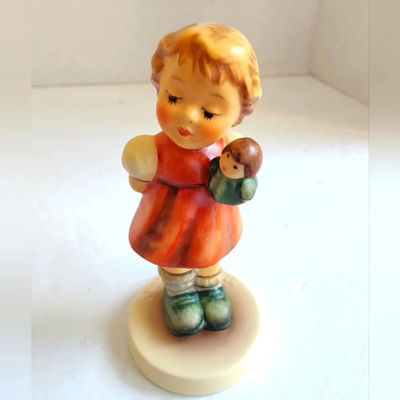 M.I. Hummel Club #1664 Figure "Puppet Princess" EXC, Original Packaging - Picture 7 of 10